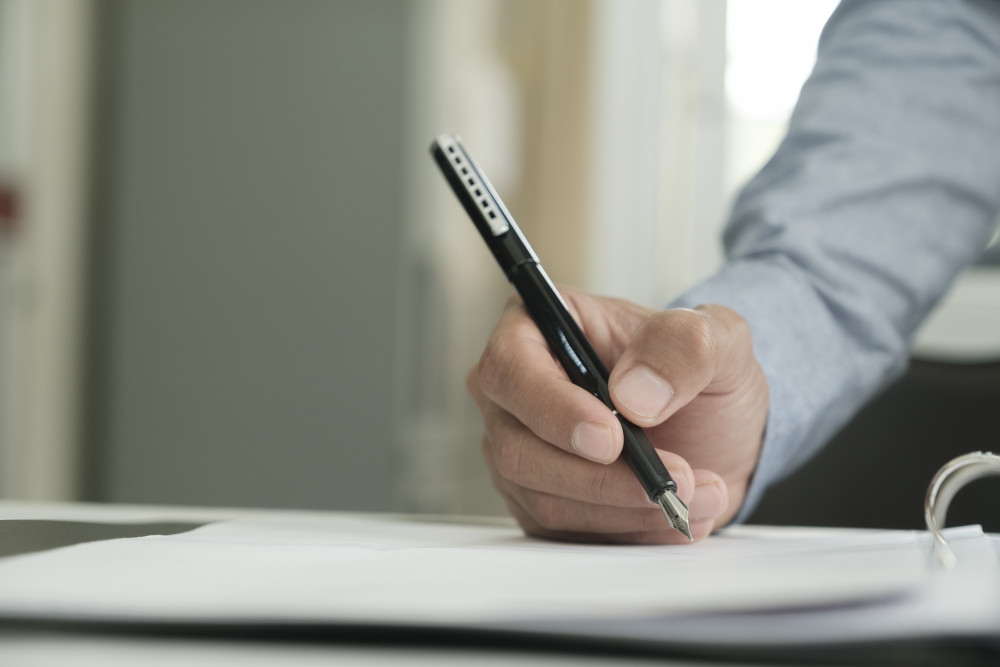 Caractéristiques et qualification du contrat de travail : un éclairage juridique