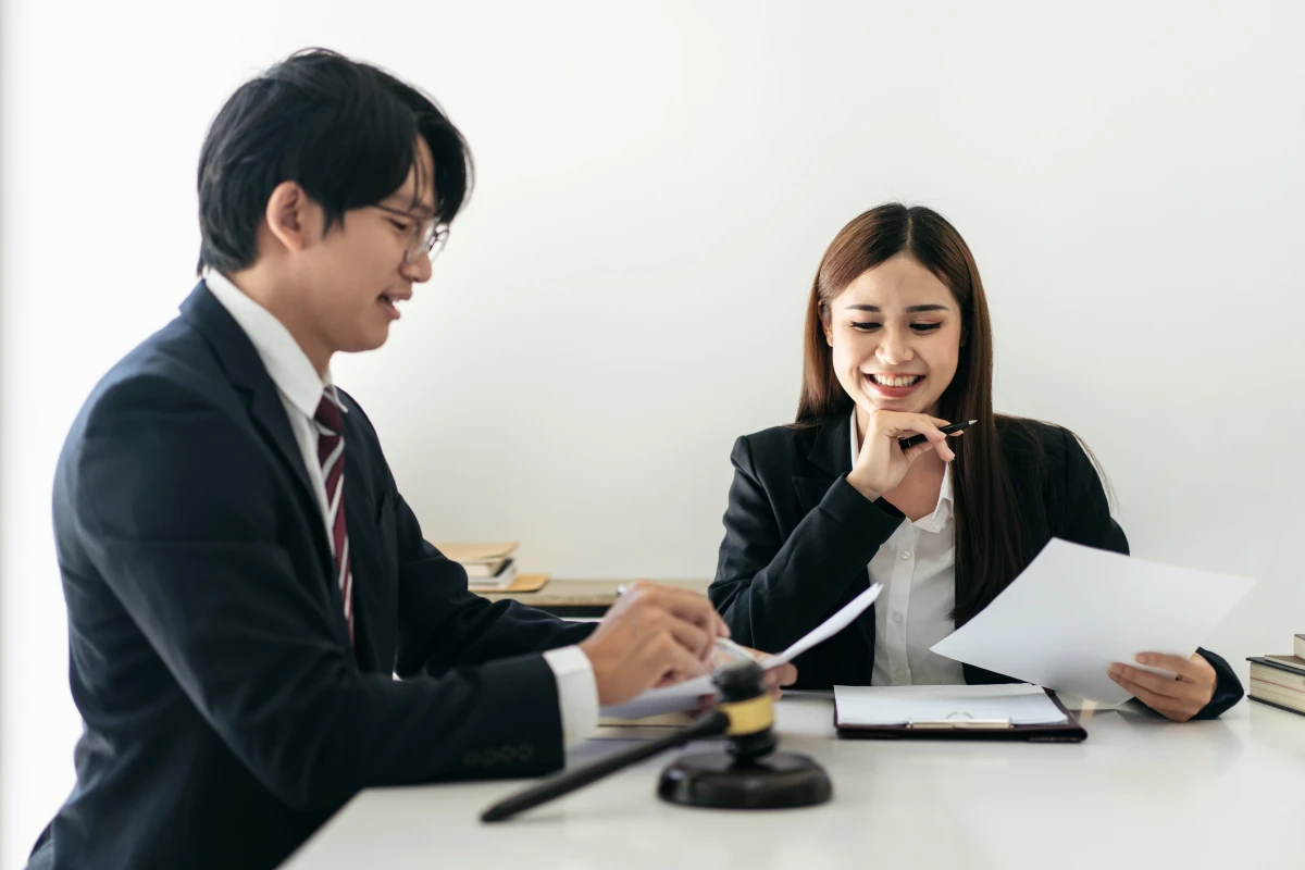 Maîtrisez la rédaction de vos annonces légales : conseils d'un avocat