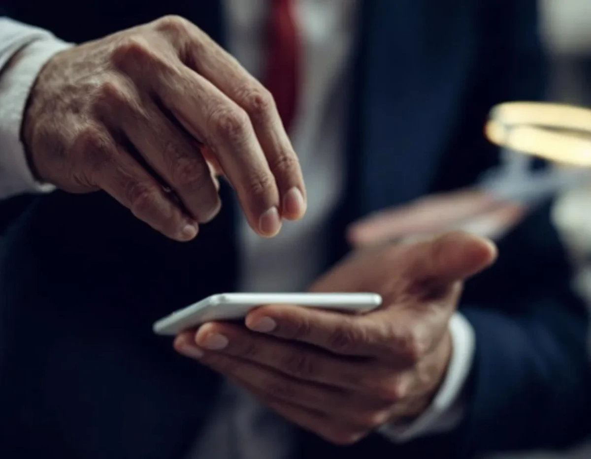 Bail commercial : les 5 clauses incontournables en 2025
