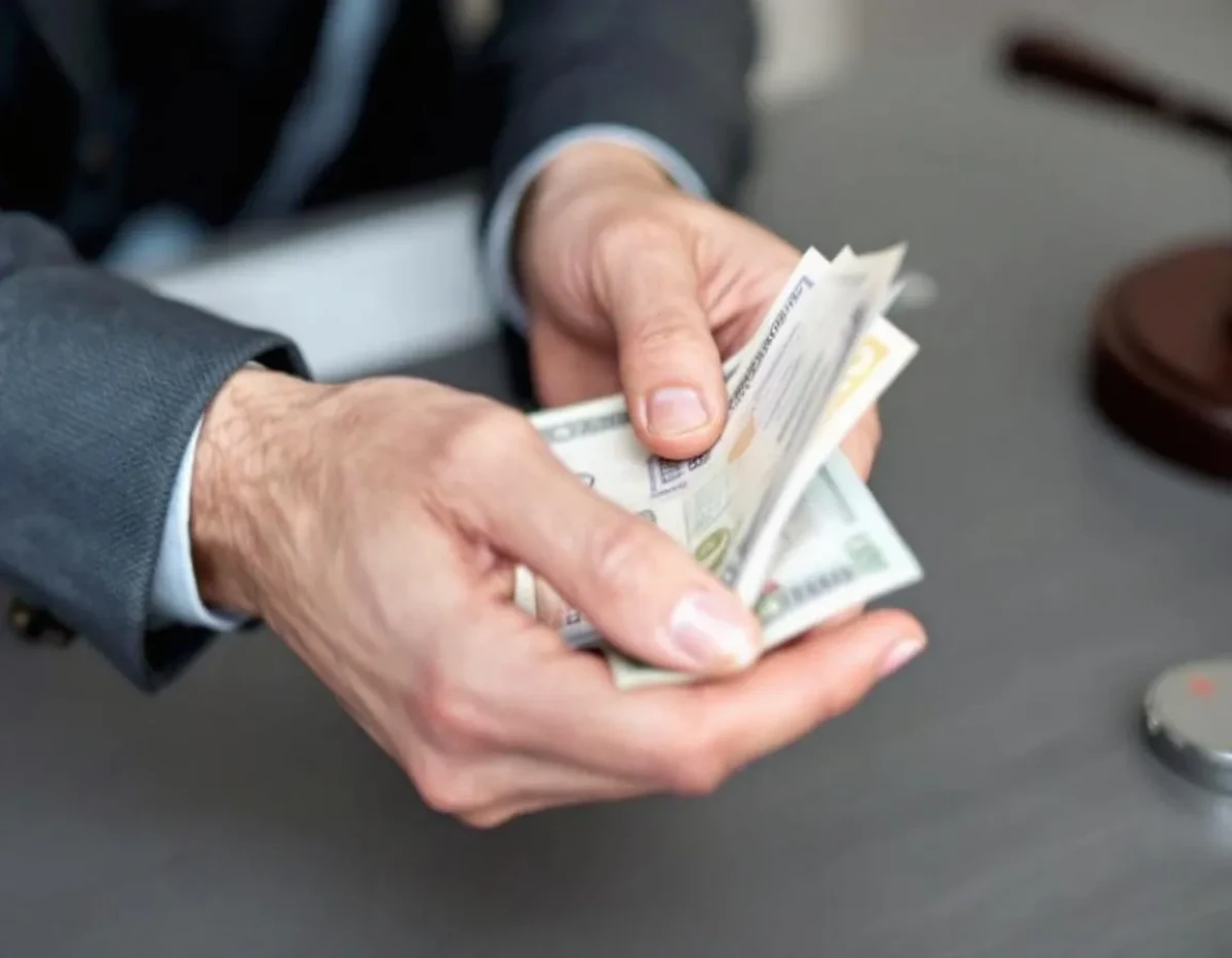 La Responsabilité Bancaire à l'Épreuve du Droit: Équilibre entre Protection des Clients et Obligations des Établissements